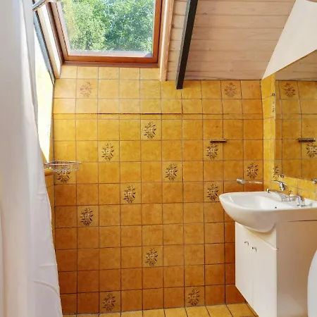Two-bedroom Holiday In 21 בית נופש *