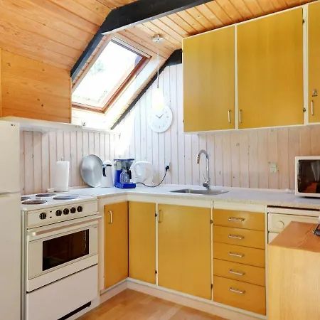 Two-bedroom Holiday In 21 בית נופש בלבאנד